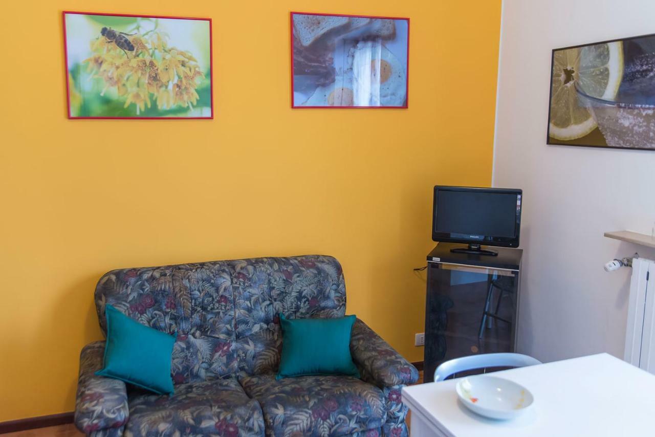 Luminoso Bilocale Apartment Alessandria Exterior photo